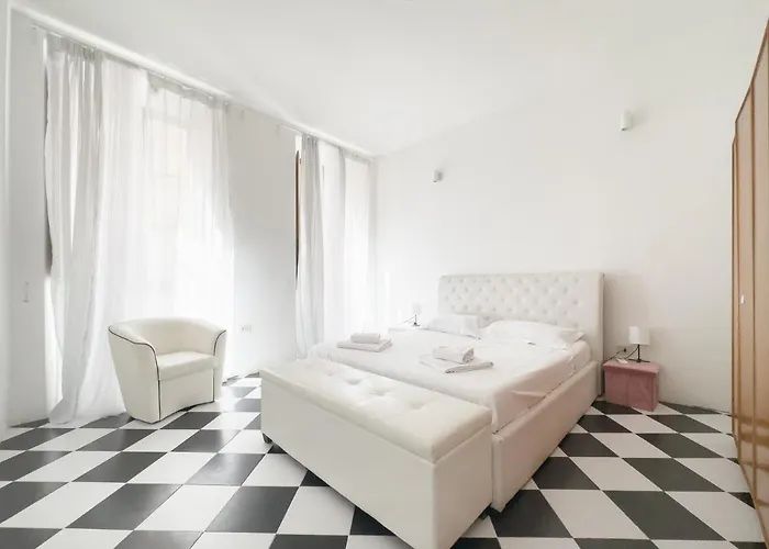 Domus Sant\'Elena 2