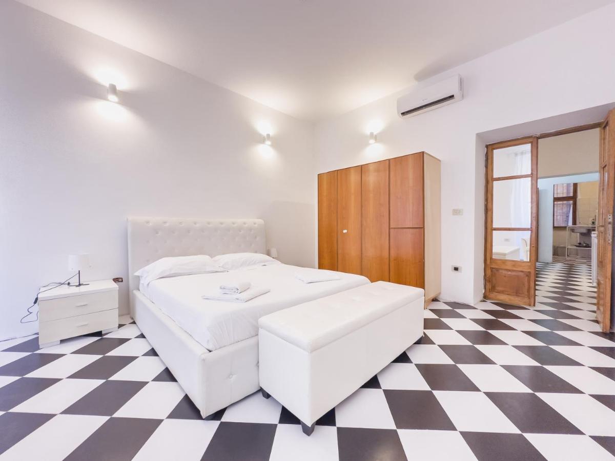 Apartment Domus Sant'elena 2 Rome
